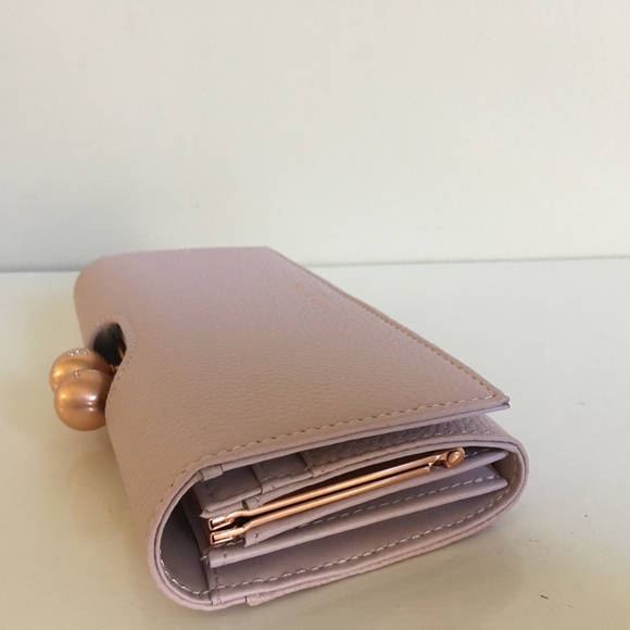 Ted Baker London JOSIEY BOBBLE SCRIPTED WALLET - Picture 5 of 8
